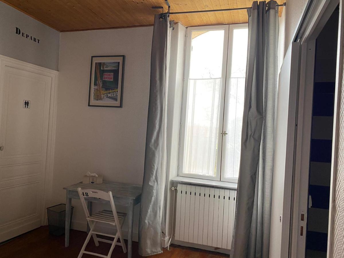 La Gare Panzió Gondrin Kültér fotó